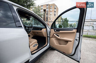 Внедорожник / Кроссовер Porsche Macan 2022 в 