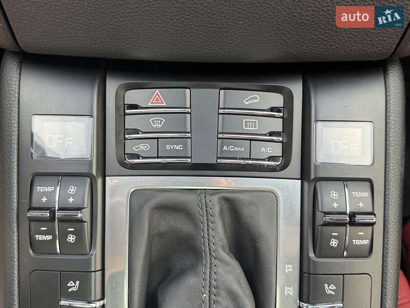 Внедорожник / Кроссовер Porsche Macan 2015 в Киеве