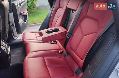 Внедорожник / Кроссовер Porsche Macan 2019 в 