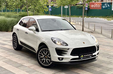Porsche Macan 2016