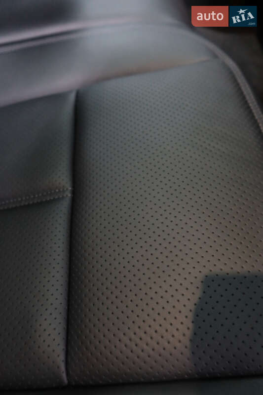 Внедорожник / Кроссовер Porsche Macan 2021 в Киеве