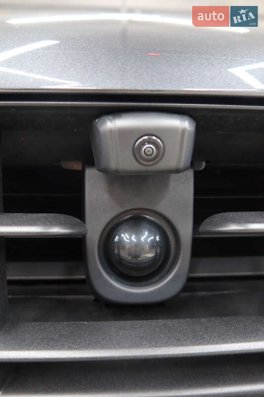 Внедорожник / Кроссовер Porsche Macan 2021 в Киеве