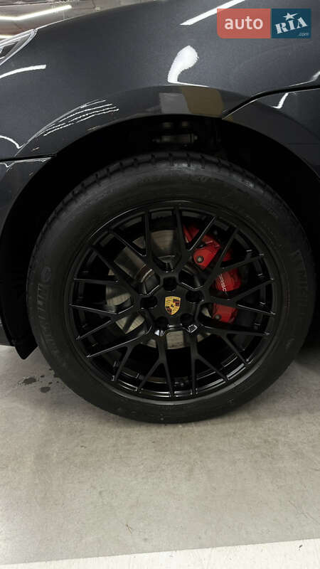 Внедорожник / Кроссовер Porsche Macan 2021 в Киеве