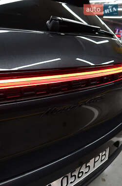 Внедорожник / Кроссовер Porsche Macan 2021 в 