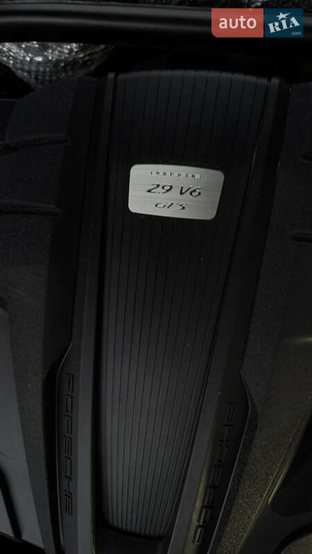 Внедорожник / Кроссовер Porsche Macan 2021 в Киеве