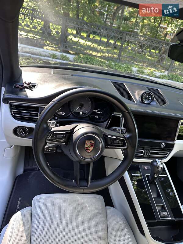 Позашляховик / Кросовер Porsche Macan 2022 в Хмільнику