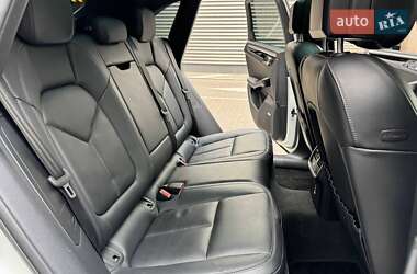 Позашляховик / Кросовер Porsche Macan 2019 в 