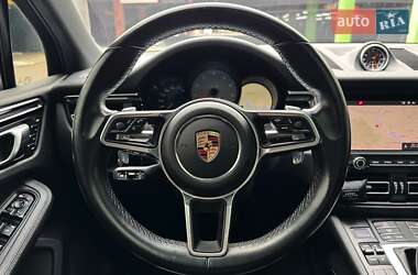 Позашляховик / Кросовер Porsche Macan 2019 в 