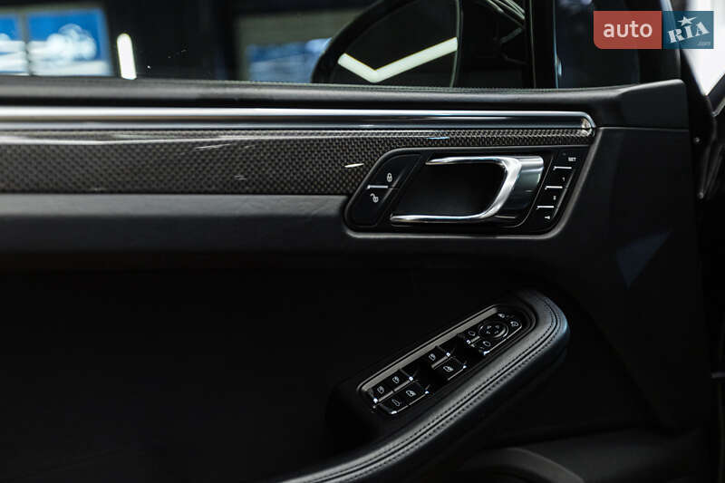 Внедорожник / Кроссовер Porsche Macan 2014 в Львове