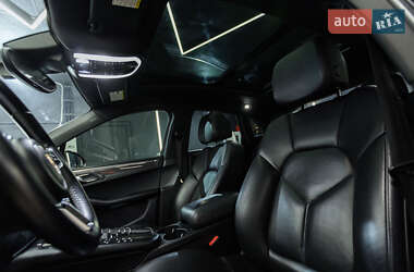 Позашляховик / Кросовер Porsche Macan 2014 в 