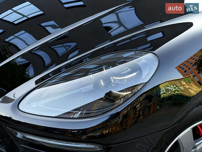Позашляховик / Кросовер Porsche Macan 2014 в Львові