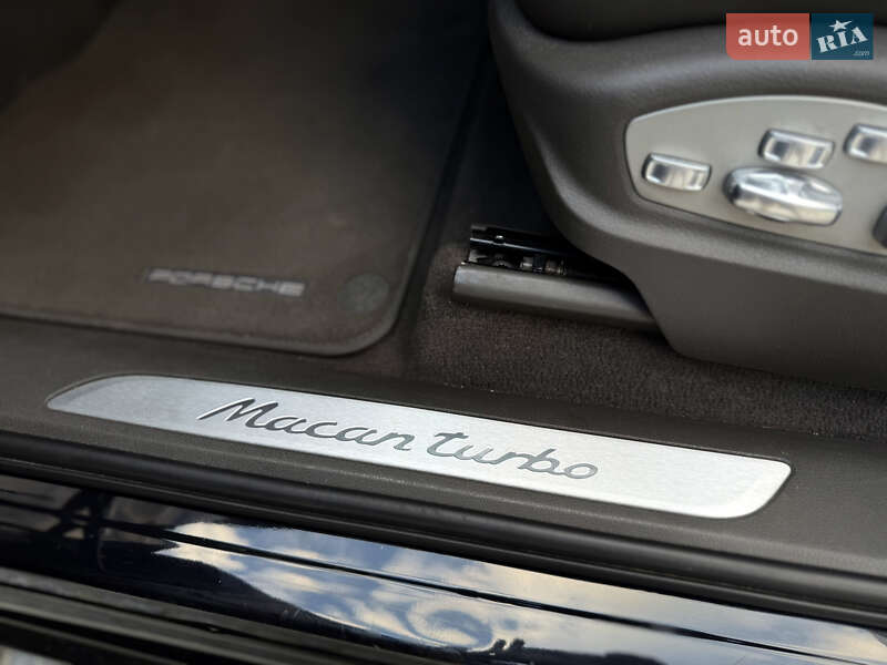 Позашляховик / Кросовер Porsche Macan 2014 в Львові