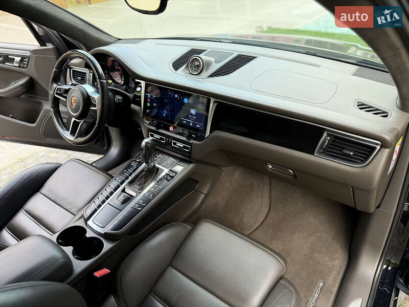 Позашляховик / Кросовер Porsche Macan 2014 в Львові