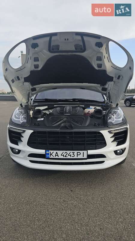 Внедорожник / Кроссовер Porsche Macan 2018 в Киеве