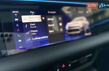 Внедорожник / Кроссовер Porsche Macan 2024 в 