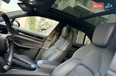Внедорожник / Кроссовер Porsche Macan 2024 в 