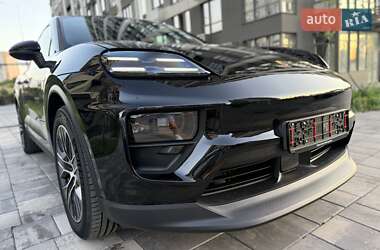 Позашляховик / Кросовер Porsche Macan 2024 в Києві