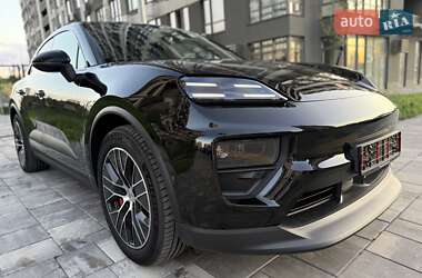 Внедорожник / Кроссовер Porsche Macan 2024 в Киеве