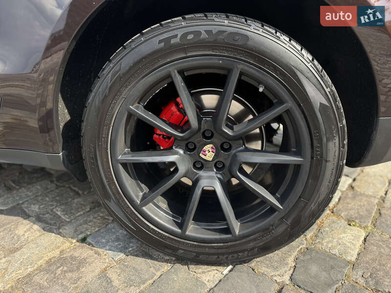 Внедорожник / Кроссовер Porsche Macan 2020 в Киеве фото 24 Внедорожник / Кроссовер Porsche Macan 2020 в Киеве