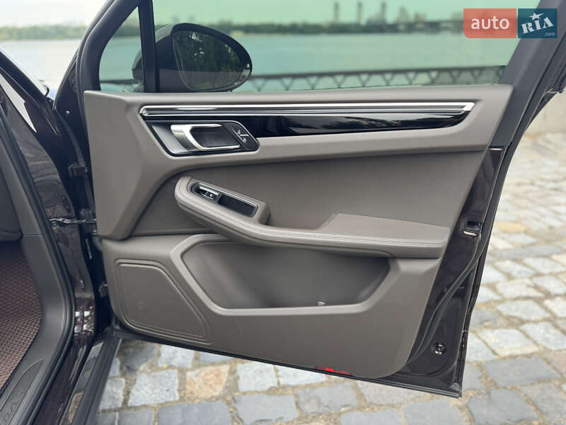 Внедорожник / Кроссовер Porsche Macan 2020 в Киеве фото 63 Внедорожник / Кроссовер Porsche Macan 2020 в Киеве