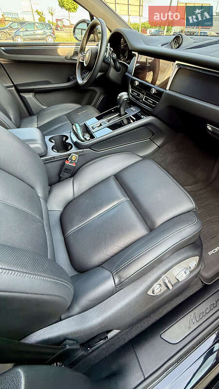 Внедорожник / Кроссовер Porsche Macan 2023 в Тернополе