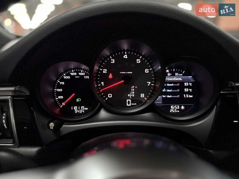 Внедорожник / Кроссовер Porsche Macan 2018 в Киеве