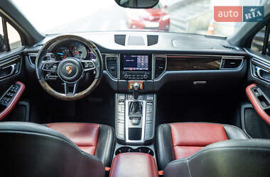 Внедорожник / Кроссовер Porsche Macan 2016 в 