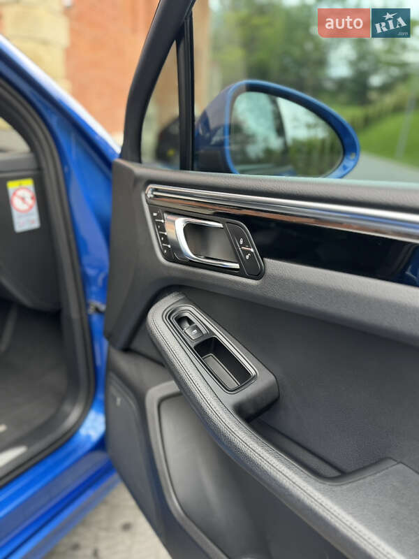 Внедорожник / Кроссовер Porsche Macan 2015 в Львове
