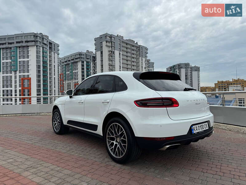 Внедорожник / Кроссовер Porsche Macan 2018 в Киеве