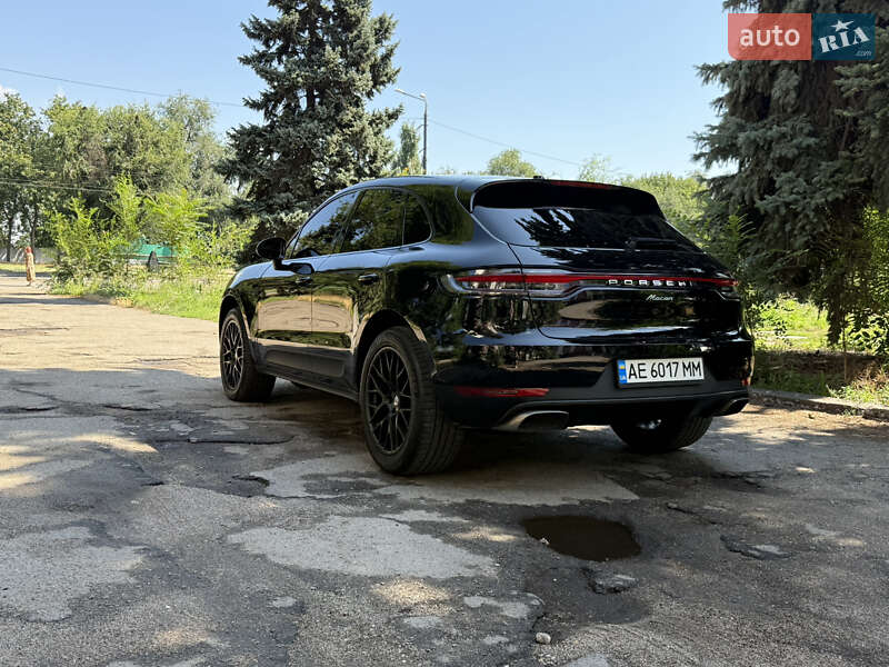 Позашляховик / Кросовер Porsche Macan 2020 в Дніпрі