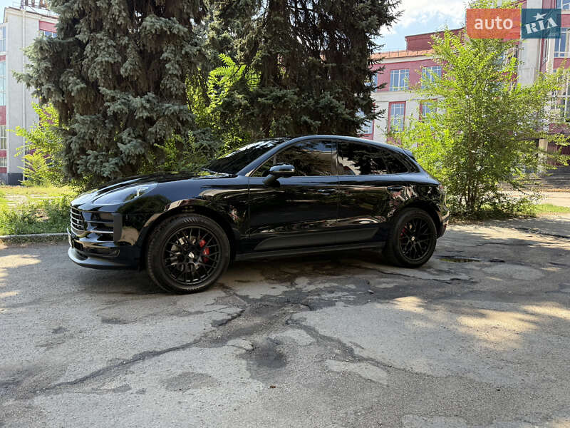 Porsche Macan 2020