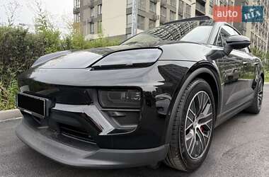 Внедорожник / Кроссовер Porsche Macan 2024 в Киеве