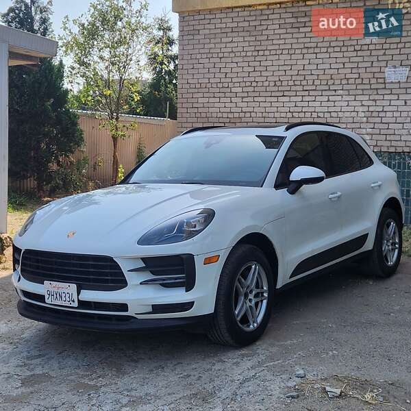 Porsche Macan 2021