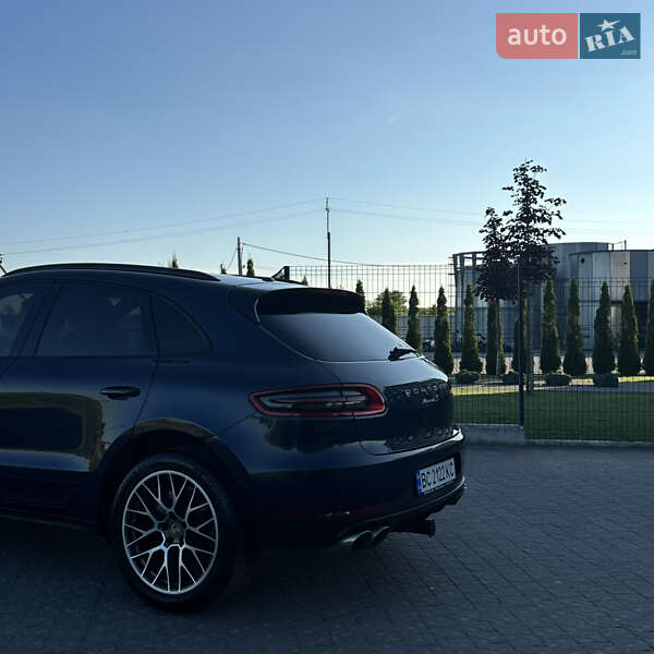 Внедорожник / Кроссовер Porsche Macan 2015 в Львове