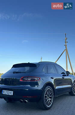 Внедорожник / Кроссовер Porsche Macan 2015 в 