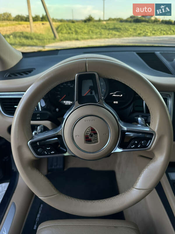 Внедорожник / Кроссовер Porsche Macan 2015 в Львове