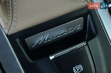 Внедорожник / Кроссовер Porsche Macan 2015 в 