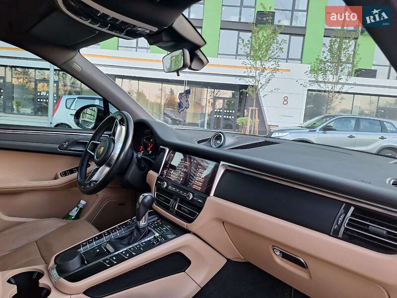 Внедорожник / Кроссовер Porsche Macan 2019 в Киеве