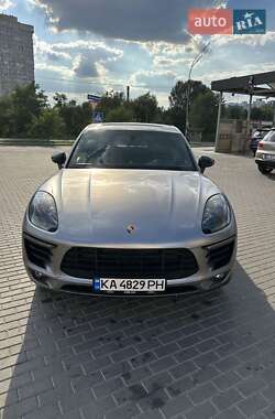 Внедорожник / Кроссовер Porsche Macan 2015 в 