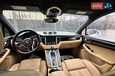 Внедорожник / Кроссовер Porsche Macan 2016 в 