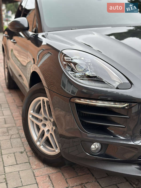 Внедорожник / Кроссовер Porsche Macan 2017 в Киеве
