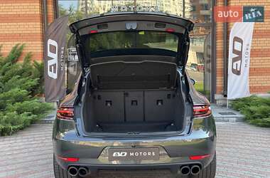 Внедорожник / Кроссовер Porsche Macan 2017 в 