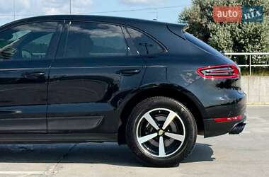 Внедорожник / Кроссовер Porsche Macan 2018 в 