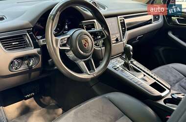 Внедорожник / Кроссовер Porsche Macan 2018 в 