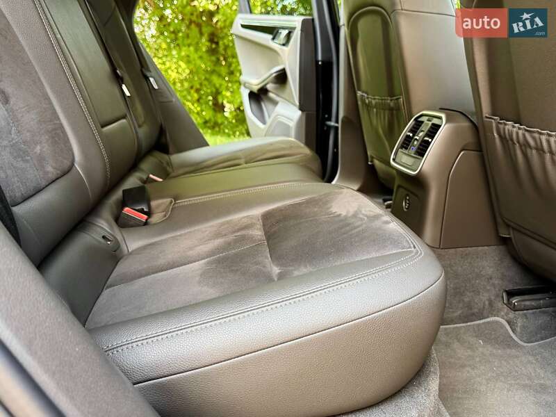 Внедорожник / Кроссовер Porsche Macan 2018 в Киеве фото 23 Внедорожник / Кроссовер Porsche Macan 2018 в Киеве