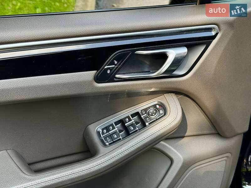 Внедорожник / Кроссовер Porsche Macan 2018 в Киеве фото 37 Внедорожник / Кроссовер Porsche Macan 2018 в Киеве