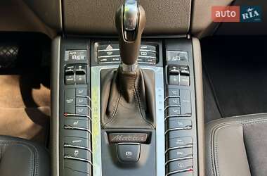 Внедорожник / Кроссовер Porsche Macan 2018 в 