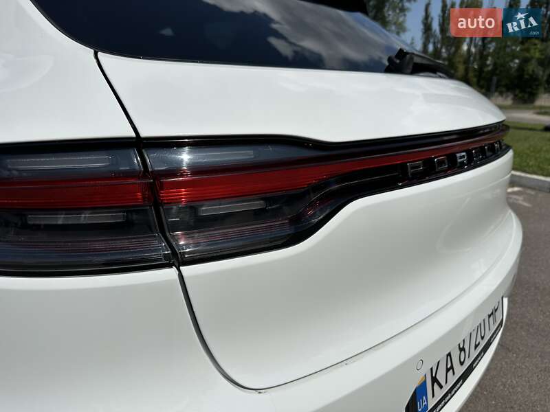 Внедорожник / Кроссовер Porsche Macan 2020 в Киеве