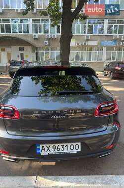 Внедорожник / Кроссовер Porsche Macan 2018 в 