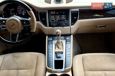 Внедорожник / Кроссовер Porsche Macan 2014 в 